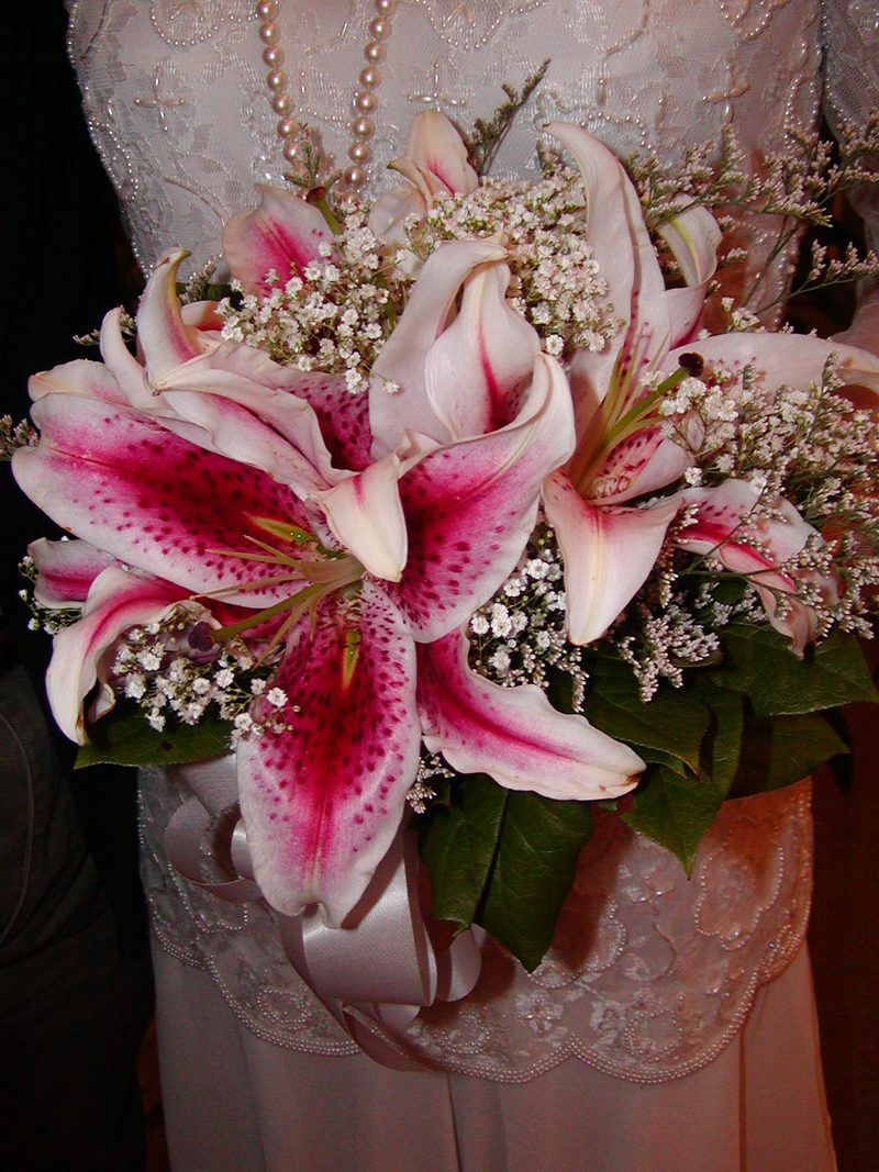 Stargazer lily bouquet